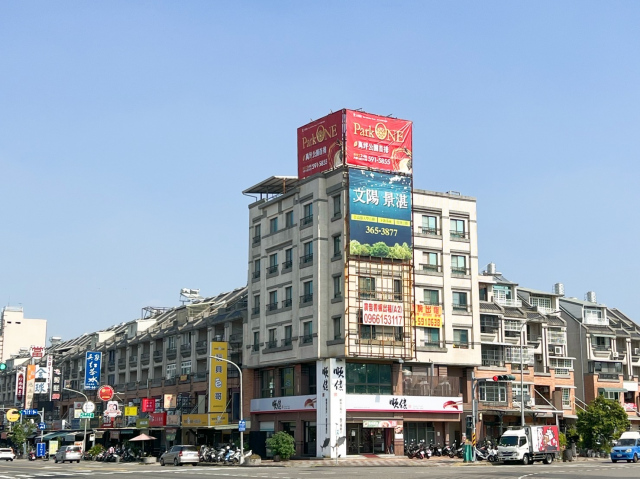 楠梓區黃金地段超大看板出租